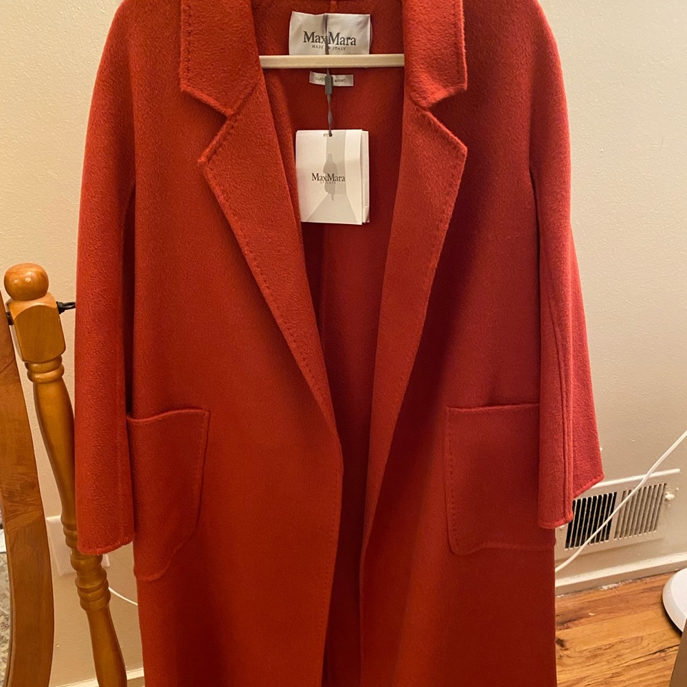Wool Coat (80%Australian Wool, 20 Cashmere)